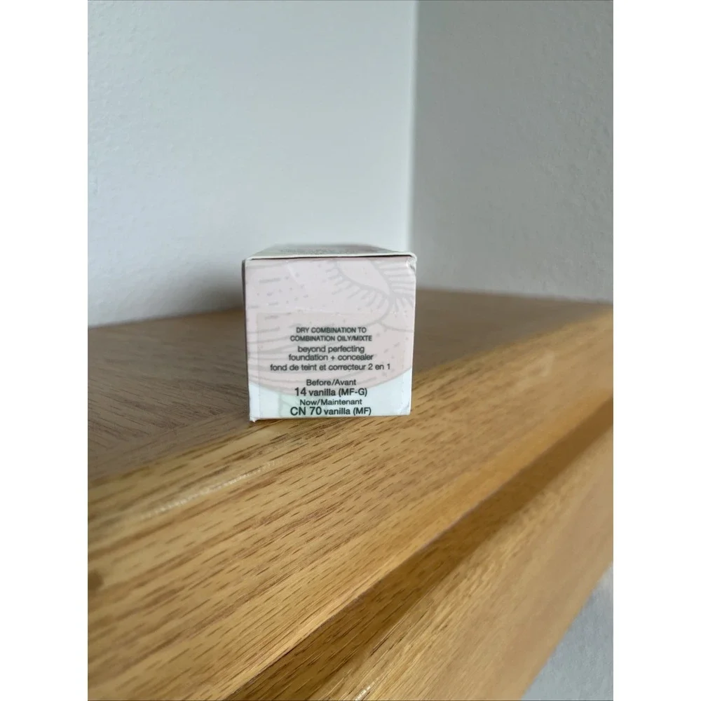 Clinique Beyond Perfecting Foundation + Concealer 14 Vanilla CN 70 2 IN 1 Makeup